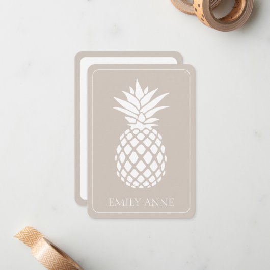 Carte De Correspondance Ananas blanc préppy sur beige (Devant/Arrière en situation)