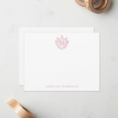 Carte De Correspondance Blush Rose Crest Monogramme Classique (Devant/Arrière en situation)