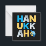 Carte De Correspondance Bonne Hanoukka<br><div class="desc">Notre Hanoukka Note Card avec un rêve coloré, est une façon moderne et amusante d'habiller vos cadeaux de vacances ce Chanukkah. Demandes de renseignements : envoyez-nous un message ou envoyez un courriel à bestdressedbread@gmail.com Happy Hanoukka!</div>