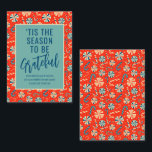 Carte De Correspondance 'C'Est La Saison D'Être Gratuit Noël D'Entreprise<br><div class="desc">'Tis The Season To Be Grateful Corporate Holiday Retro Sweets Sucres de canne Christmas Cards présente un sucre de canne rouge et bleu rétro et un motif de bonbons de Noël avec le texte "Tis the time to be Grateful" dans la typographie de script de calligraphie bleue moderne. Personnalisé avec...</div>