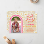 Carte De Correspondance Huit Super Retro Daisy Photo Anniversaire Invitati (Devant/Arrière en situation)