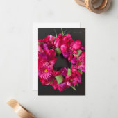 Carte De Correspondance Joyeuse Célébration - Couronne de fleurs rose vif (Devant/Arrière en situation)