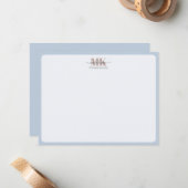 Carte De Correspondance Modert Mocha Mousse Monogram Dusty Blue (Devant/Arrière en situation)