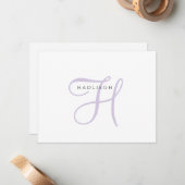 Carte De Correspondance Monogramme élégant écriture lavande (Devant/Arrière en situation)