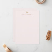 Carte De Correspondance Monogramme moderne Blush Pink Gold Script (Devant/Arrière en situation)