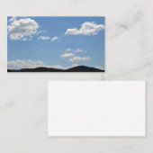 Carte De Correspondance Paysage avec collines vertes, arbres et nuages (Devant / Derrière)