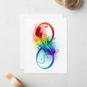 Carte De Correspondance Symbole d'infini avec plume arc-en-ciel (Devant/Arrière en situation)