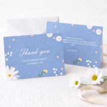 Un mariage élégant en bleu clair avec des fleurs s