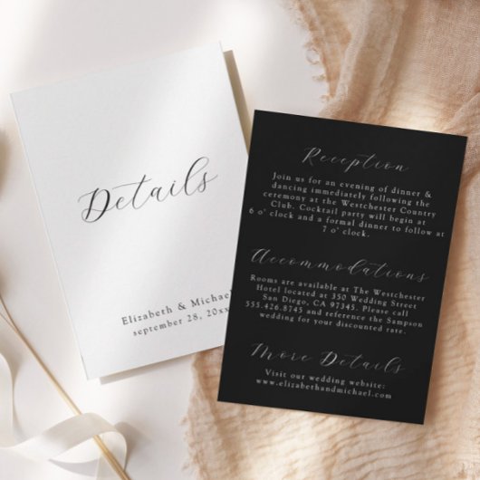 Carte de détails de mariage noir et blanc à script