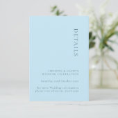 Carte de détails de mariage simple bleu doux (Debout devant)