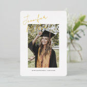 Carte de faire-part de graduation simple de script (Debout devant)