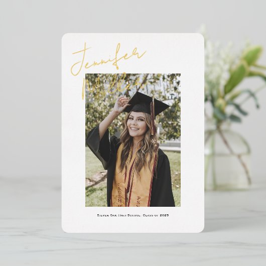 Carte de faire-part de graduation simple de script (Debout devant)