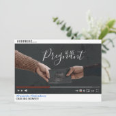 Carte de faire-part de grossesse à thème YouTube (Debout devant)