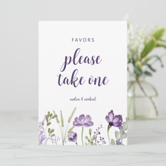Carte de faveur de mariage Fleur violette lavande (Debout devant)