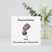 Carte de félicitations avec clés de voiture (Debout devant)