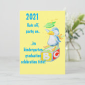 Carte de félicitations de fin de maternelle (Debout devant)