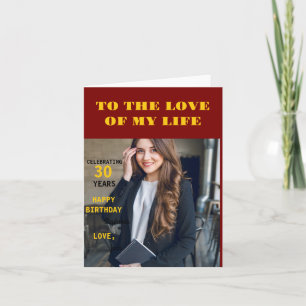 Carte de femme d'amour d'anniversaire joyeuse pers