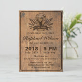 Carte de fête de bachelor avec bois rétro, bière e (Debout devant)