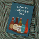 Carte de Fête des pères de bière Hoppy<br><div class="desc">Souhaitez-lui Fête des pères Hoppy avec cette carte de voeux de collection de bière magnifiquement illustrée. Les papas adorent le bon jeu de mots et nous aimons papa!</div>