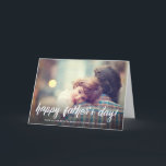 Carte de Fête des pères de script de brosse<br><div class="desc">Carte photo de Fête des pères moderne avec une belle police de caractères et une photo à fond.</div>