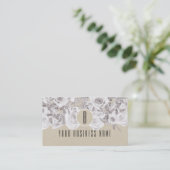 Carte de fidélité Kraft rustique aux roses blanche (Debout devant)