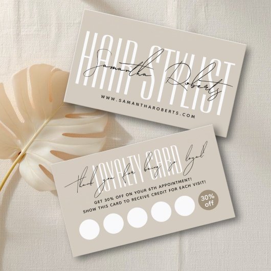 Carte De Fidélité Typographie de script de coiffeur moderne beige