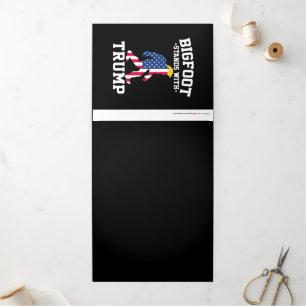 Carte De Fin D'année Trois Volets Bigfoot Se Déplace Avec Les Élections Trump De 202