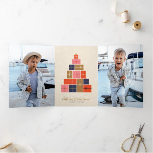 Carte De Fin D'année Trois Volets Sapin de Noël en Pile de Cadeaux
