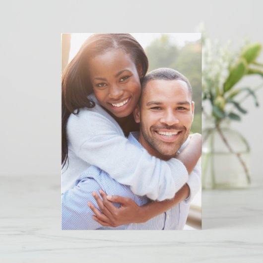 Carte de fond pour invitation à superposition de v (Debout devant)