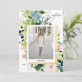 Carte de graduation photo florale bleu nuit (Debout devant)