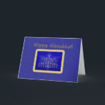 Carte de Hanoukka Menorah<br><div class="desc">Menorah et étoile de David dans le cadre d'or sur l'arrière - plan bleu.</div>