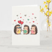 Carte de hérissons mignons qui aiment les cœurs (Fleur jaune)