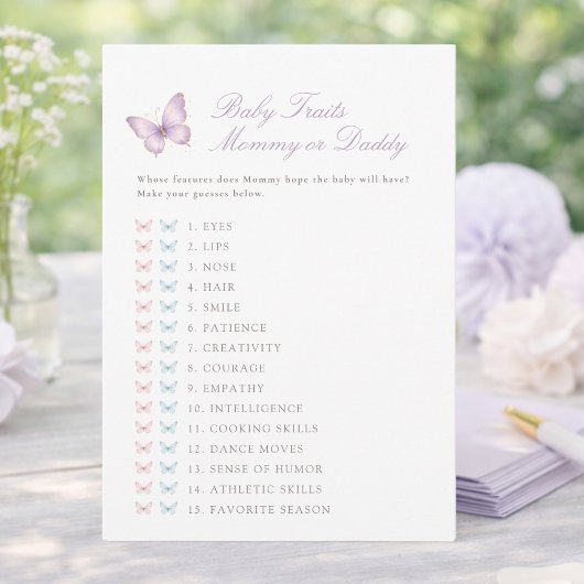 Carte de jeu Traits de bébé papillon violet sous l