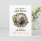 Carte de jubilé d'or avec pluie de confettis et ph (Debout devant)