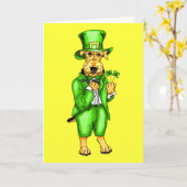 Carte de la Saint-Patrick avec un terrier Airedale (Fleur jaune)
