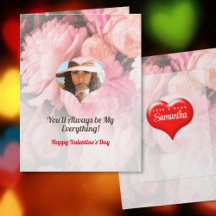 Carte de la Saint-Valentin avec coeurs et roses ro