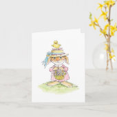 Carte de lapin et de poussin au chapeau de paille (Fleur jaune)