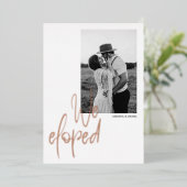 Carte de mariage intime avec calligraphie moderne (Debout devant)