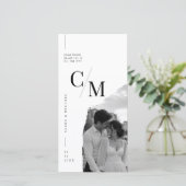 Carte de mariage moderne avec monogramme QR pour a (Debout devant)