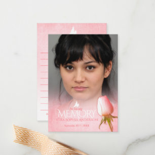 Carte de mémoire rose pour les commémorations et f