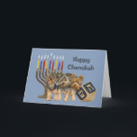 Carte de Menorah<br><div class="desc">Se souvenir de sa famille et de ses amis pendant la saison de Chanukah est un merveilleux moyen de rester en contact avec les gens qui vous aiment et qui vous tiennent à coeur. J'ai créé ces cartes de chien Chanukah avec amour et attention et je suis sûr que quiconque...</div>