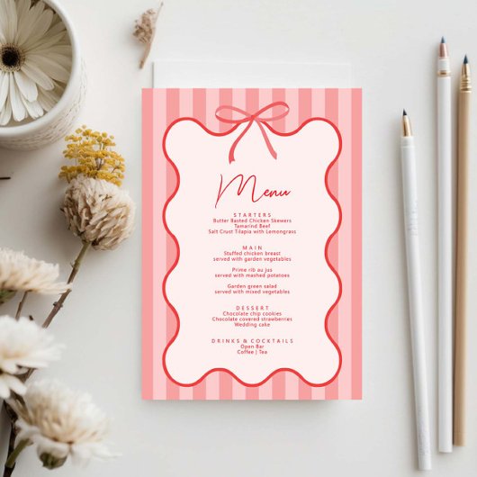 Carte de menu de ruban blanc à main