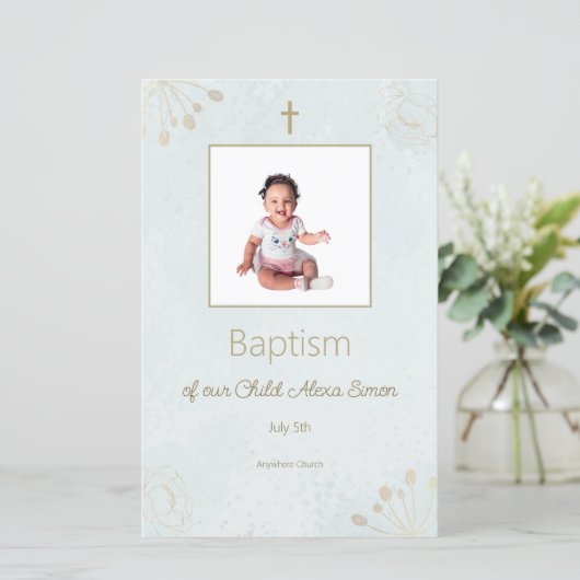 Carte de menu élégante pour le baptême de bébé (Debout devant)