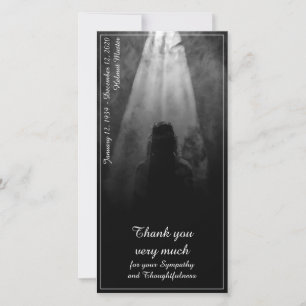 Carte de menu funéraire dans la lumière