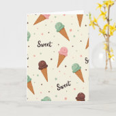 Carte de motif de cône d'anniversaire sucré (Fleur jaune)