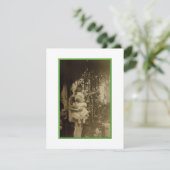Carte de Noël de petite fille avec poupée (Debout devant)