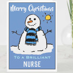 Carte de Noël de Snowman amusant pour une infirmiè<br><div class="desc">Dessin de bonhomme de neige amusant sur une carte de Noël festive. Carte de Noël pour une infirmière.</div>