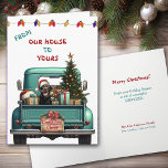 Carte de Noël du camion de reconnaissance Black La<br><div class="desc">Un pick-up bleu turquoise porte un arbre de Noël décoré et des paquets cadeaux sur le devant de cette jolie carte de Noël. Un chien de Labrador Retriever noir regarde du hayon arrière. Un panneau en bois rustique sur le pare-chocs arrière dit "Cheer de Noël". En haut de la carte...</div>