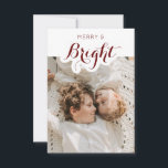 Carte de Noël Joyeuse et brillante<br><div class="desc">Souhaitez à tous ceux que vous connaissez un Joyeux Vacances avec cette belle carte. Modifiez facilement les deux photos sur la carte et le message au dos !</div>