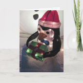 Carte de Noël : Pingouin avec cadeau (Devant)